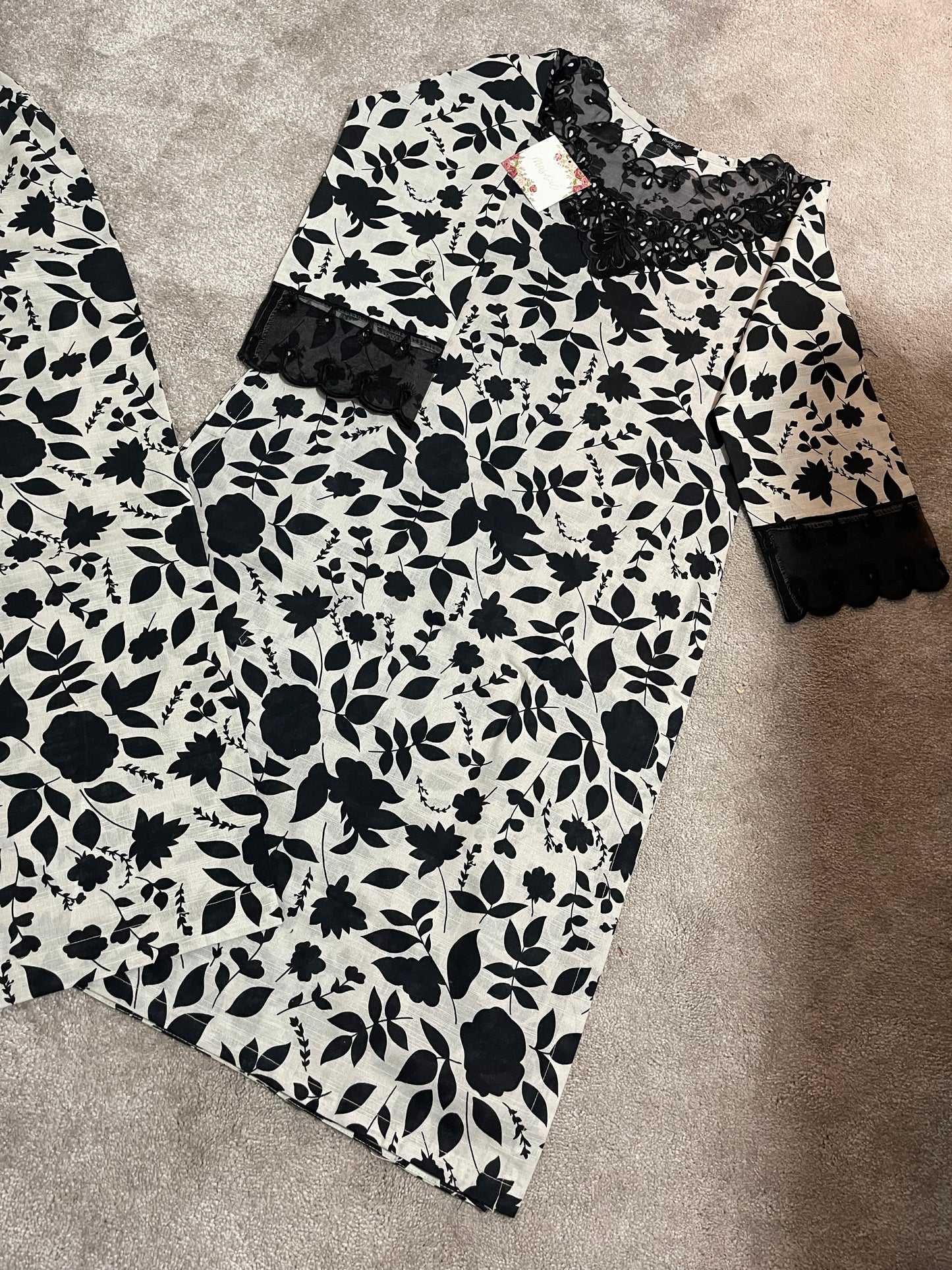 Monochrome Elegance: Floral Charm with Lace Highlights