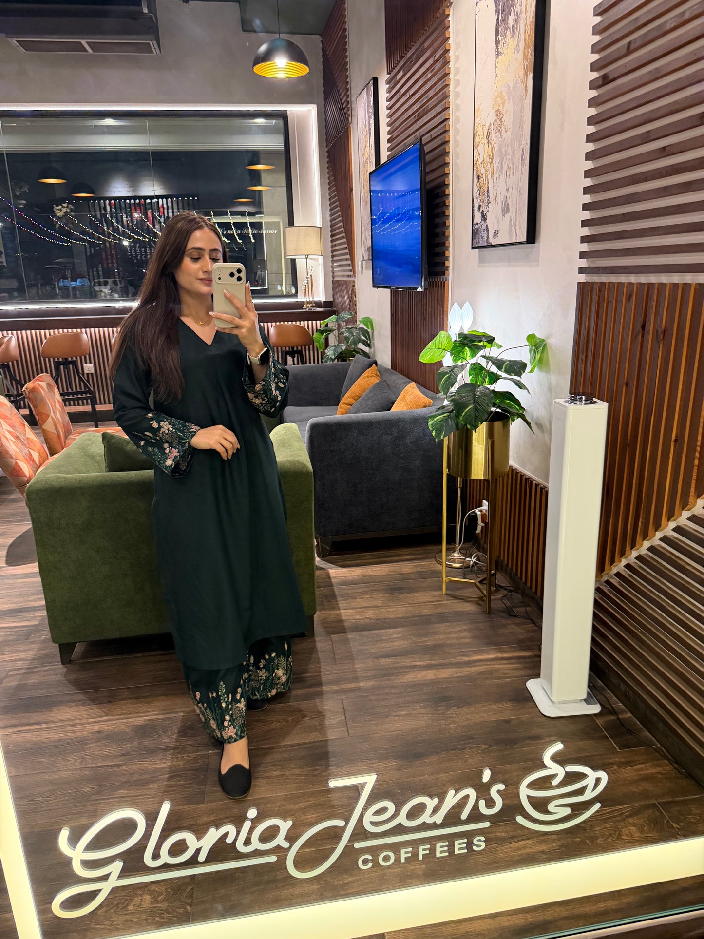 Mehwar 2 Pcs - Original Designer Outfit