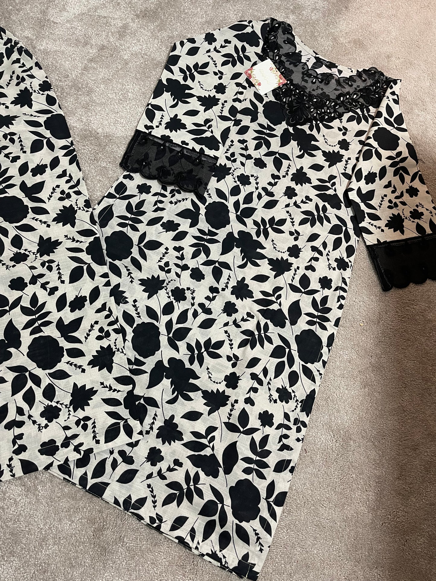 Monochrome Elegance: Floral Charm with Lace Highlights